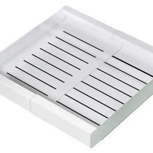 Cesto deslizante branco para armário, visto de cima