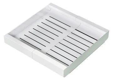 Cesto deslizante branco para armário, visto de cima
